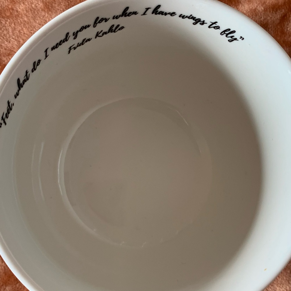 *NWOT* Frida Kahlo 16 fl oz Kikkerland Mug - Picture 4 of 10